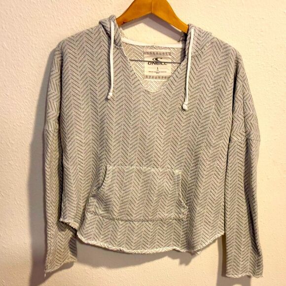 O’Neil chevron gray and white hoodie pullover beach sweater poncho women’s small - Picture 1 of 4